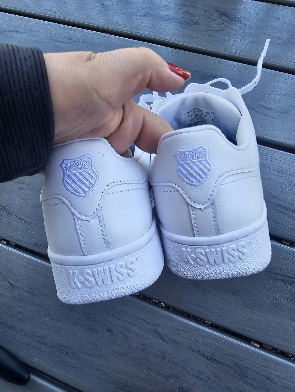 K-Swiss Classic VN Sneaker - Women's Sz 10 - Picture 3 of 6